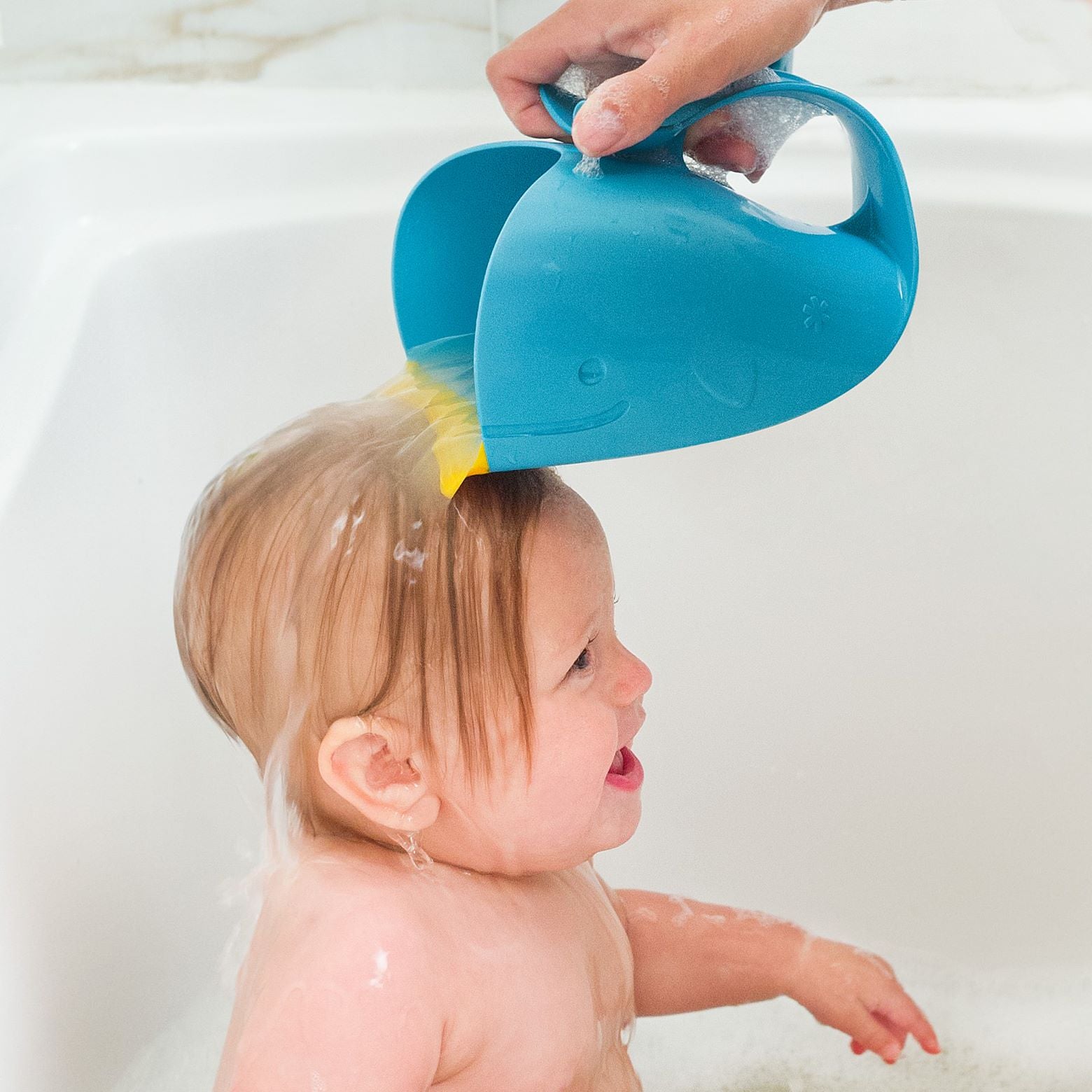 SkipHop Moby Waterfall Bath Rinser - Blue